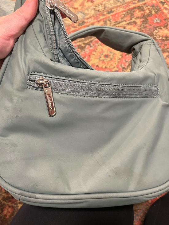 lululemon price bag Everywhere Belt 1L (True Navy) Stadium ready Hamilton Place - Lululemon Bag